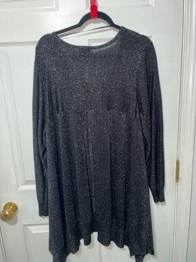 Cupio Black Metallic V-NeckTunic Sweater